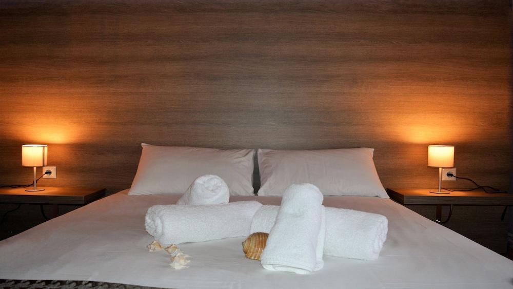 Our House 2 Luxury Suites 卡瓦拉 外观 照片