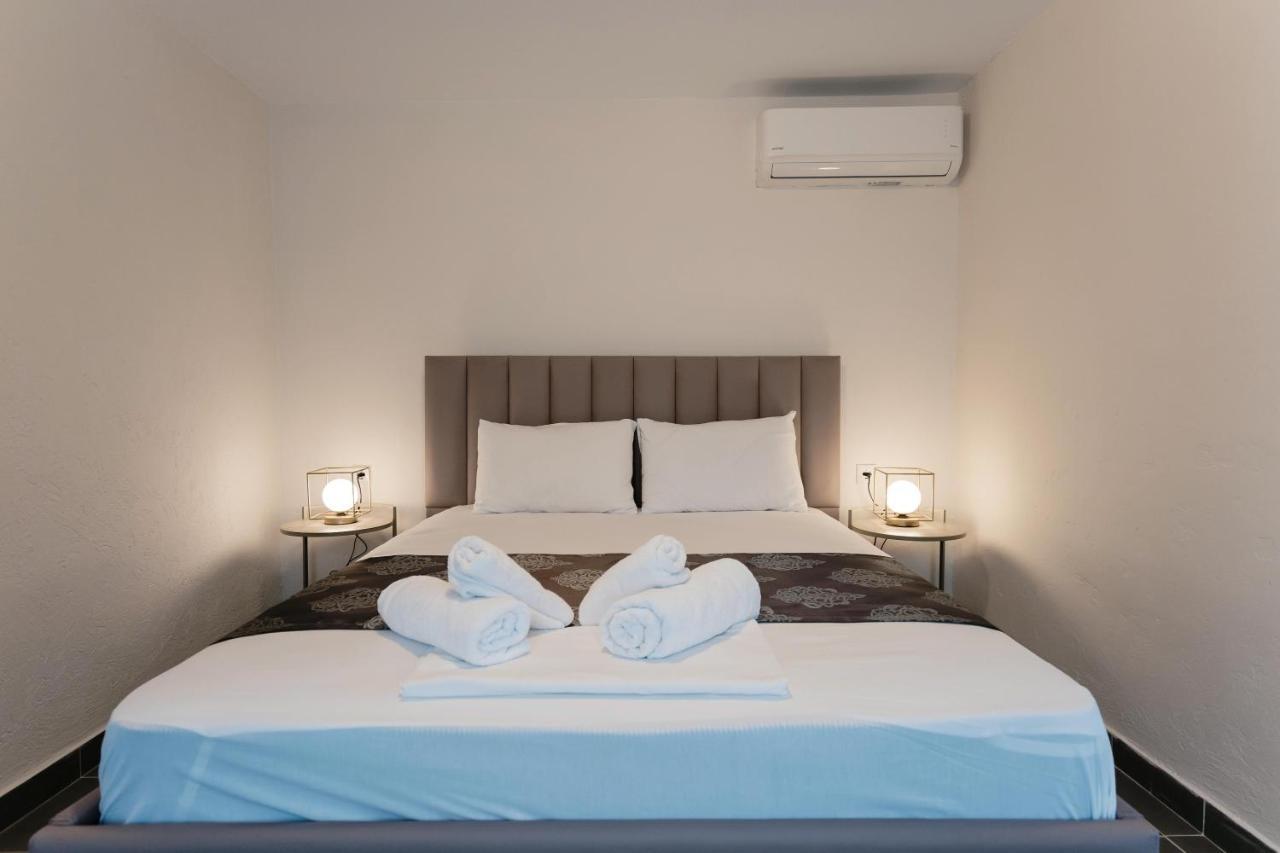 Our House 2 Luxury Suites 卡瓦拉 外观 照片